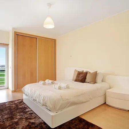 A O - Passarelle Nyaraló *